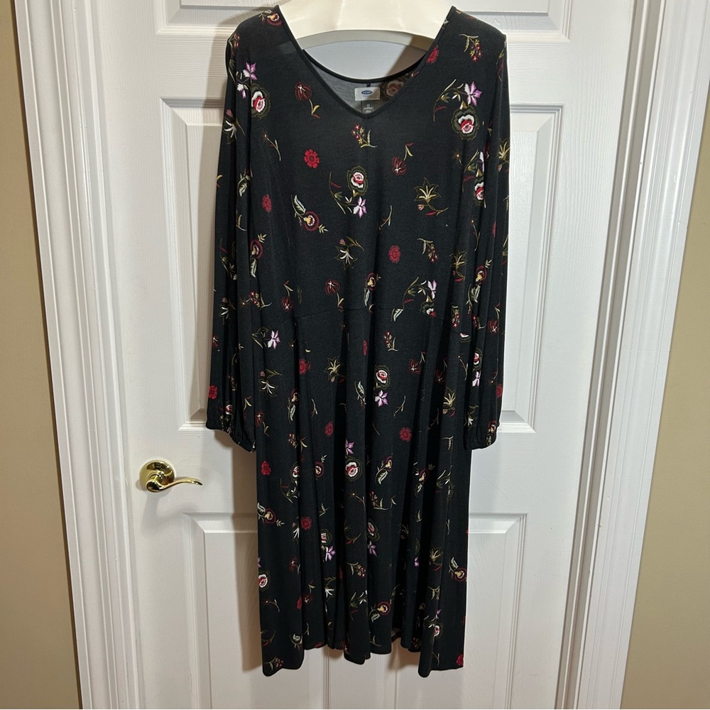 Old Navy Floral Long Sleeve Dress
